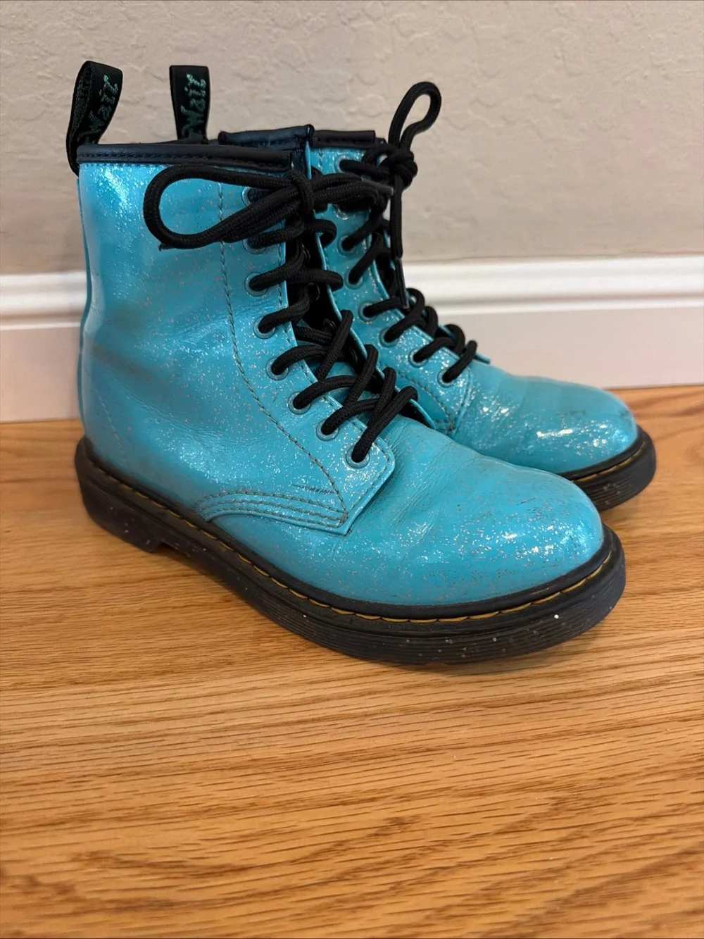 Dr. Doc Martens Turquoise/Blue Glitter Combat Boots sz 2/UK 1 very good